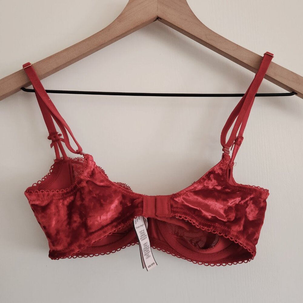 Victoria's Secret Dream Angels Red Velvet Push Up Without Padding Bra Sz. 32D - Picture 3 of 7